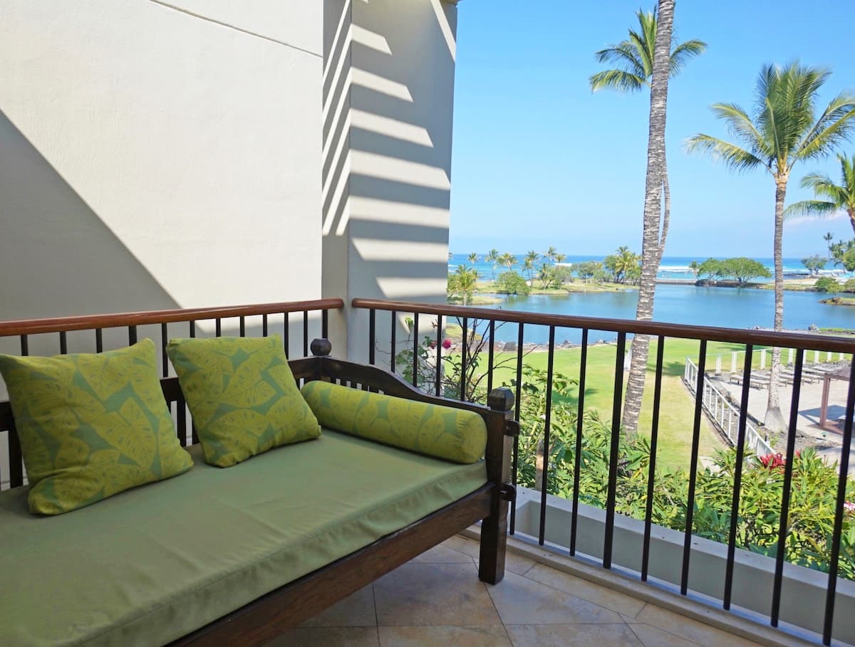 Condo in Waimea · ★5.0 · 2 bedrooms · 2 beds · 2.5 baths - Photo 3