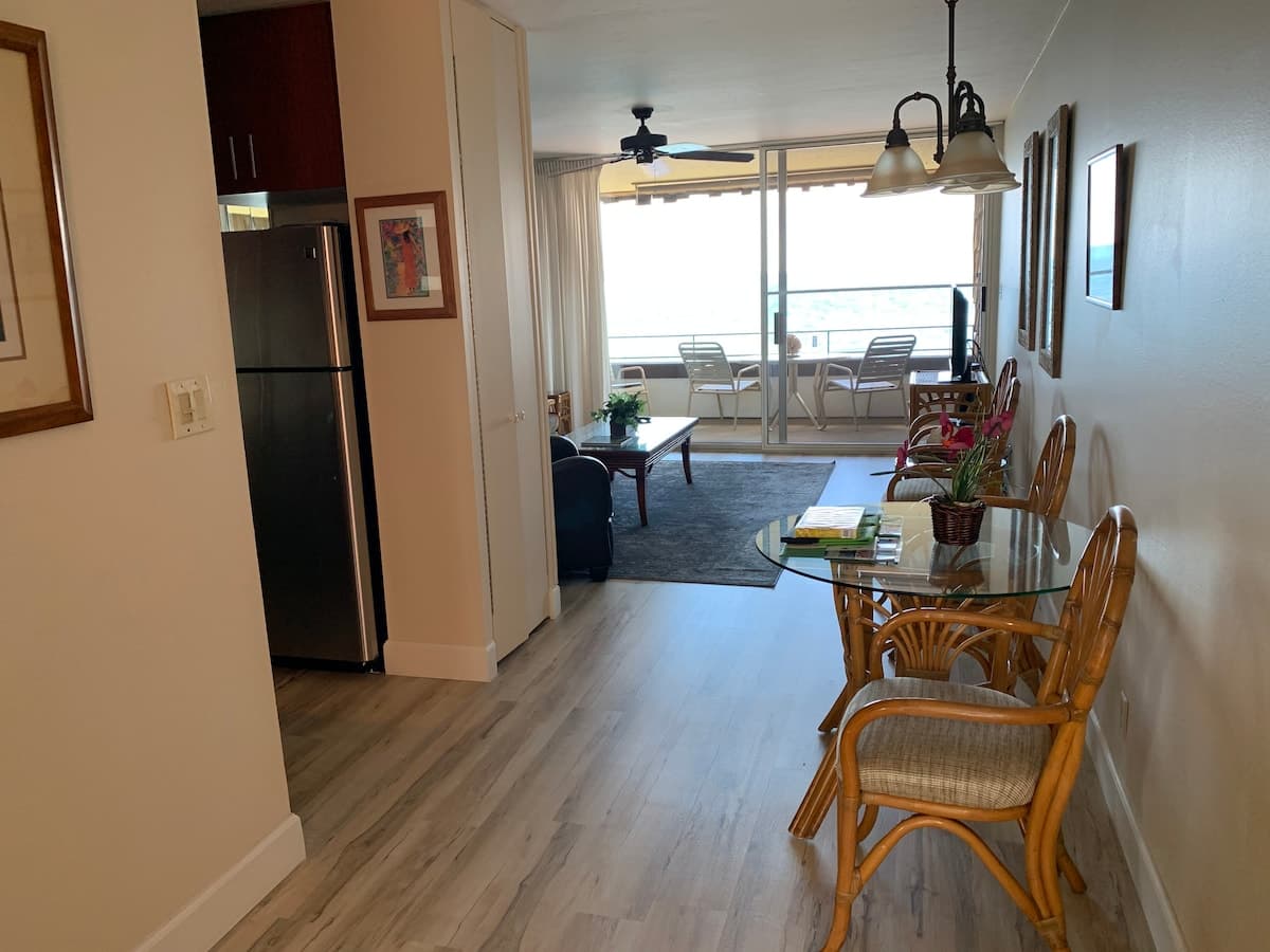 Condo in Lahaina · ★4.98 · 1 bedroom · 1 bed · 1 private bath - Photo 4