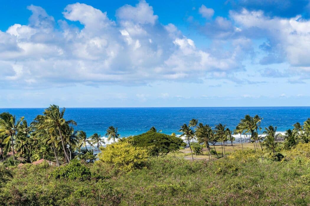 Townhouse in Kailua-Kona · ★5.0 · 3 bedrooms · 3 beds · 2.5 baths - Photo 2