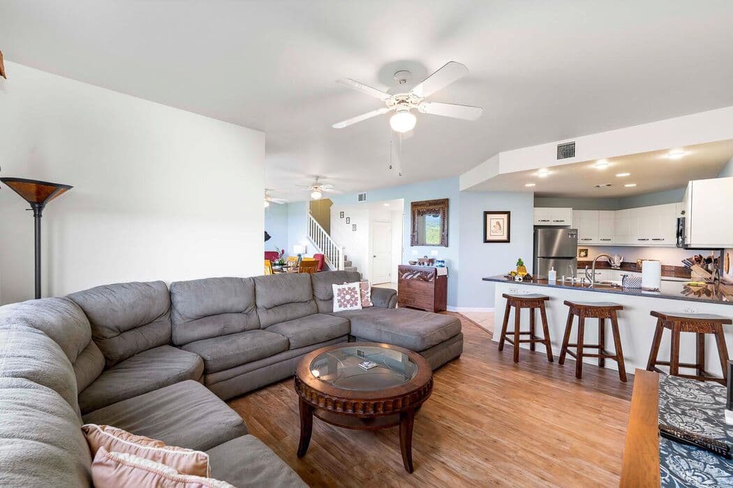 Townhouse in Kailua-Kona · ★5.0 · 3 bedrooms · 3 beds · 2.5 baths - Photo 3
