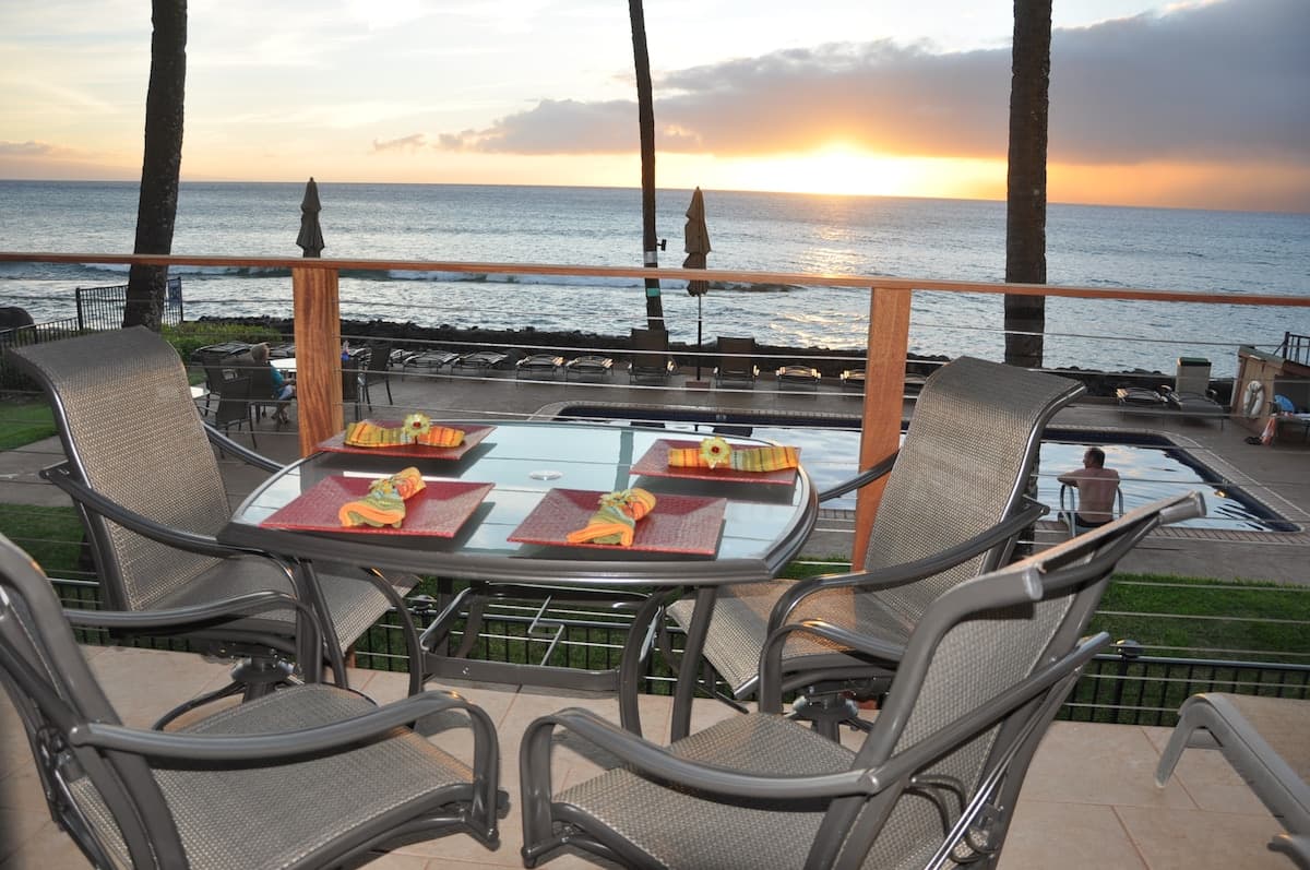 Condo in Lahaina · ★4.87 · 1 bedroom · 1 bed · 1 bath - Photo 1
