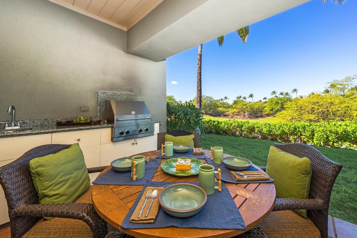 Townhouse in Waimea · ★4.86 · 2 bedrooms · 4 beds · 2.5 baths - Photo 2