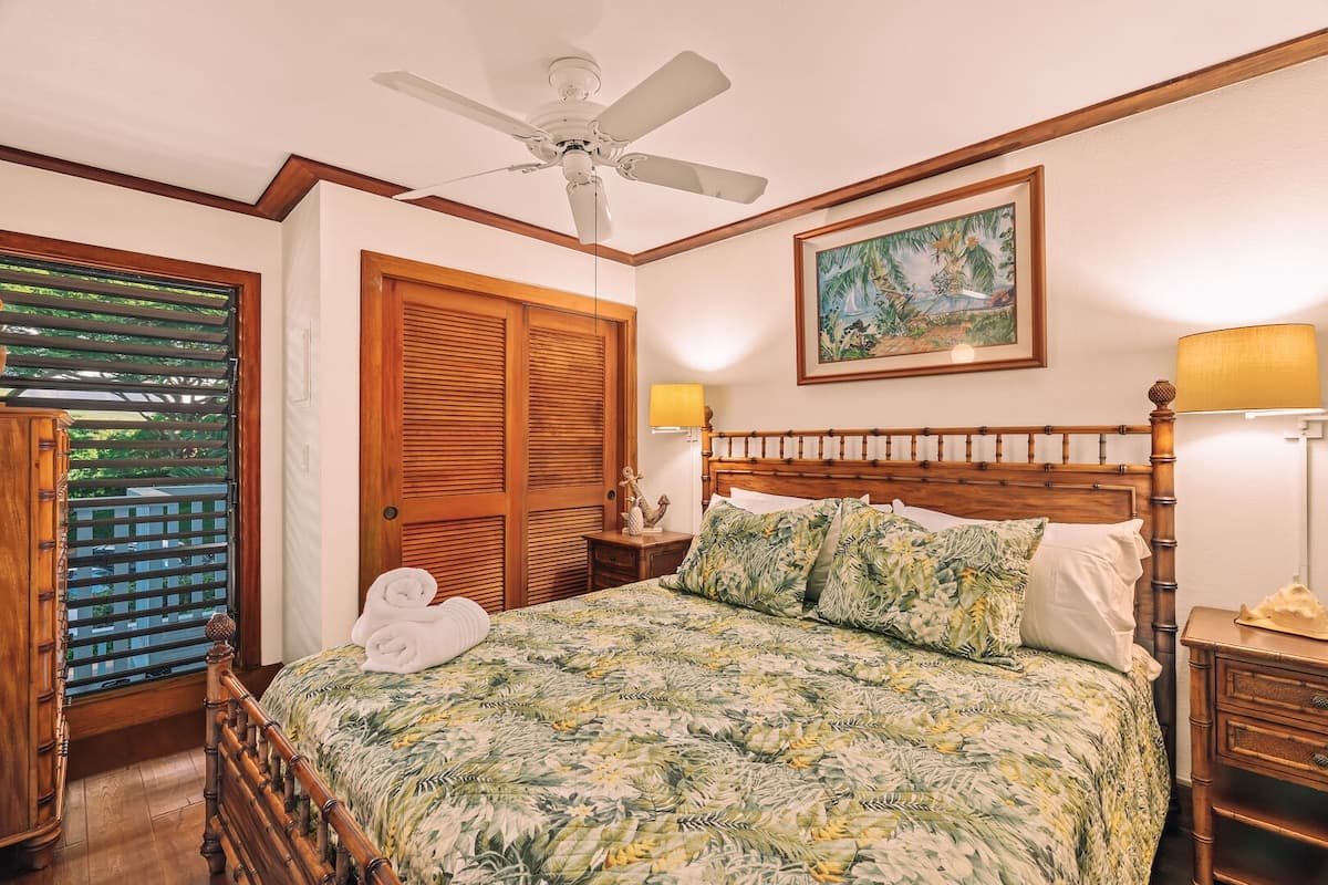 Condo in Koloa · ★4.75 · 1 bedroom · 2 beds · 1 private bath - Photo 2