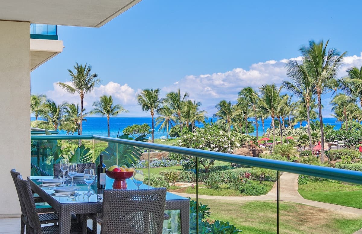 Condo in Lahaina · ★5.0 · 4 bedrooms · 5 beds · 4 baths - Photo 1