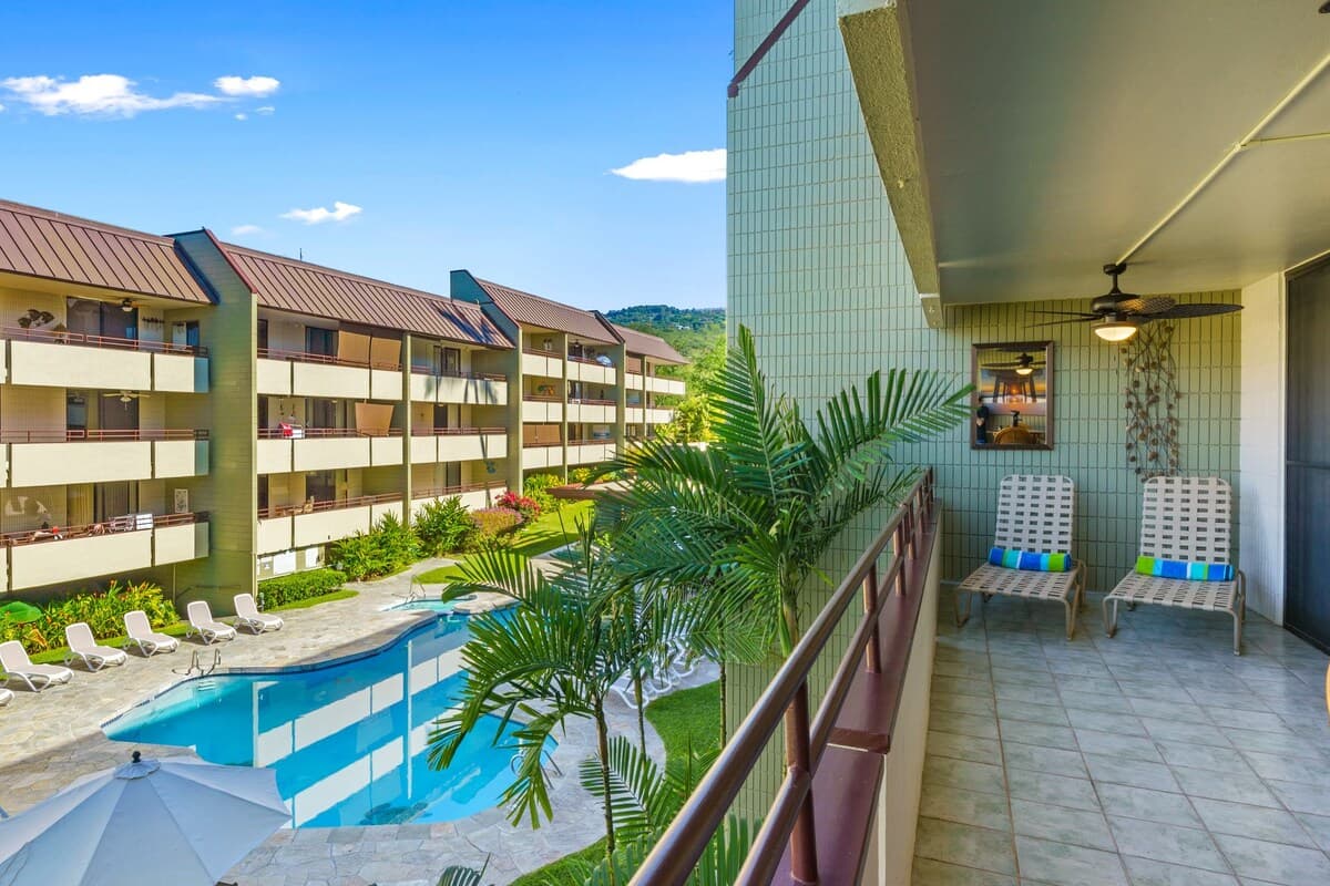 Condo in Kailua-Kona · ★4.79 · 2 bedrooms · 3 beds · 2 baths - Photo 4