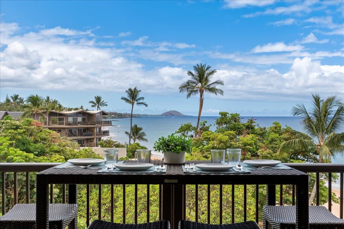 Condo in Kihei · ★4.65 · 2 bedrooms · 3 beds · 2 baths - Photo 1