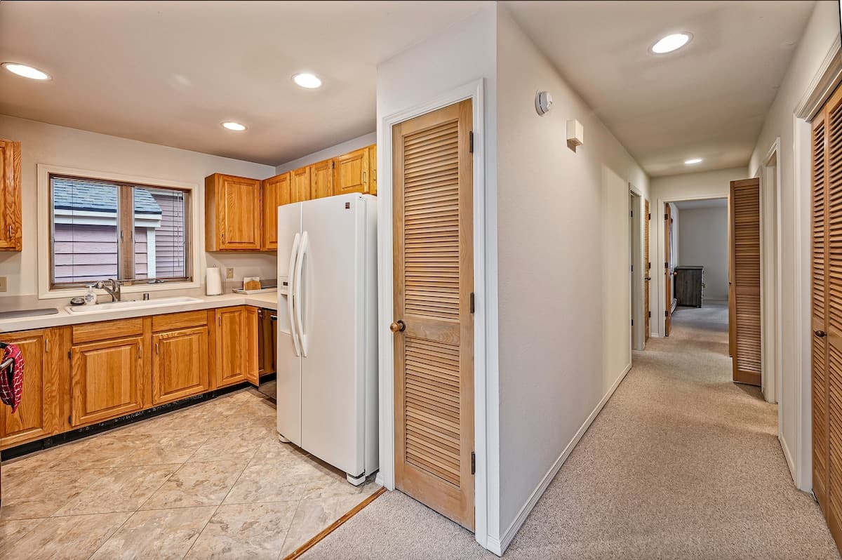 Condo in Incline Village · ★4.67 · 2 bedrooms · 2 beds · 2 private baths - Photo 3