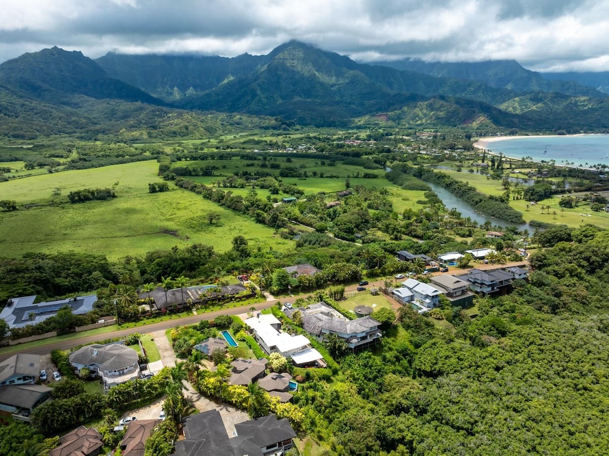 Home in Princeville · ★4.6 · 3 bedrooms · 4 beds · 2.5 baths - Photo 1