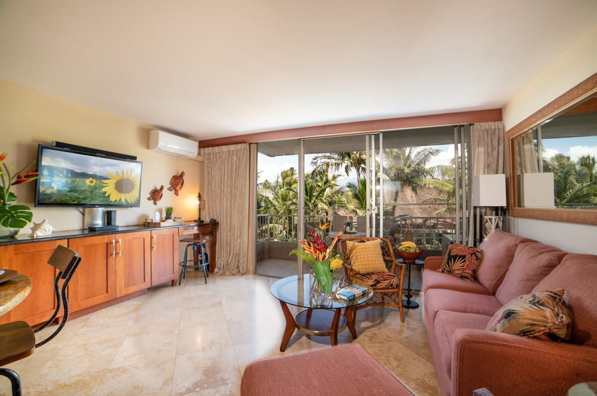 Condo in Kihei · ★5.0 · 1 bedroom · 2 beds · 2 baths - Photo 2