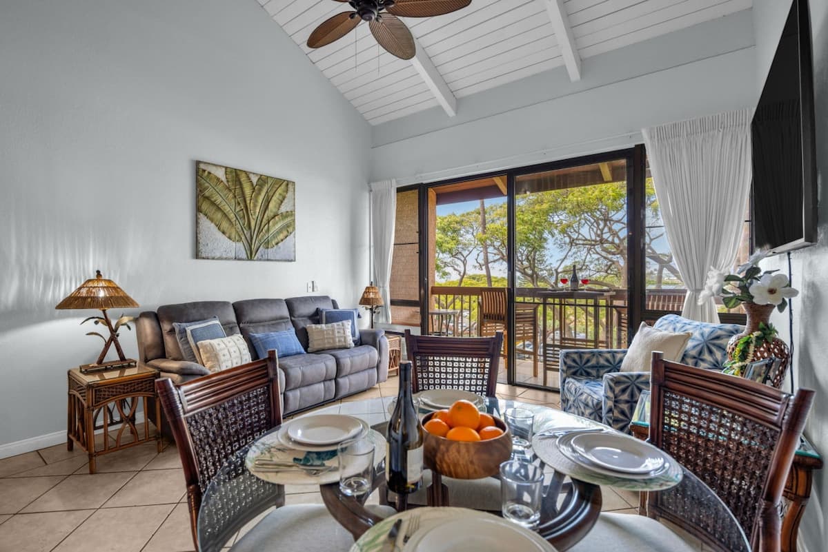 Condo in Kihei · ★4.65 · 2 bedrooms · 2 beds · 2 baths - Photo 1