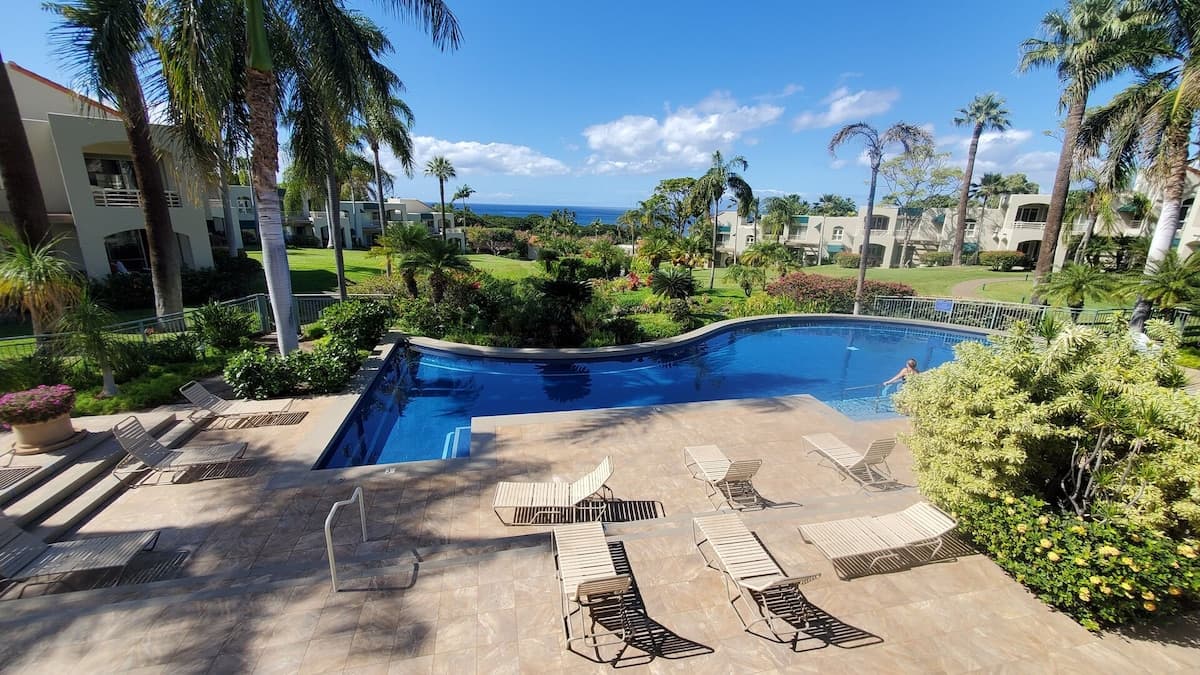 Condo in Kihei · ★4.67 · 2 bedrooms · 4 beds · 2 baths - Photo 2