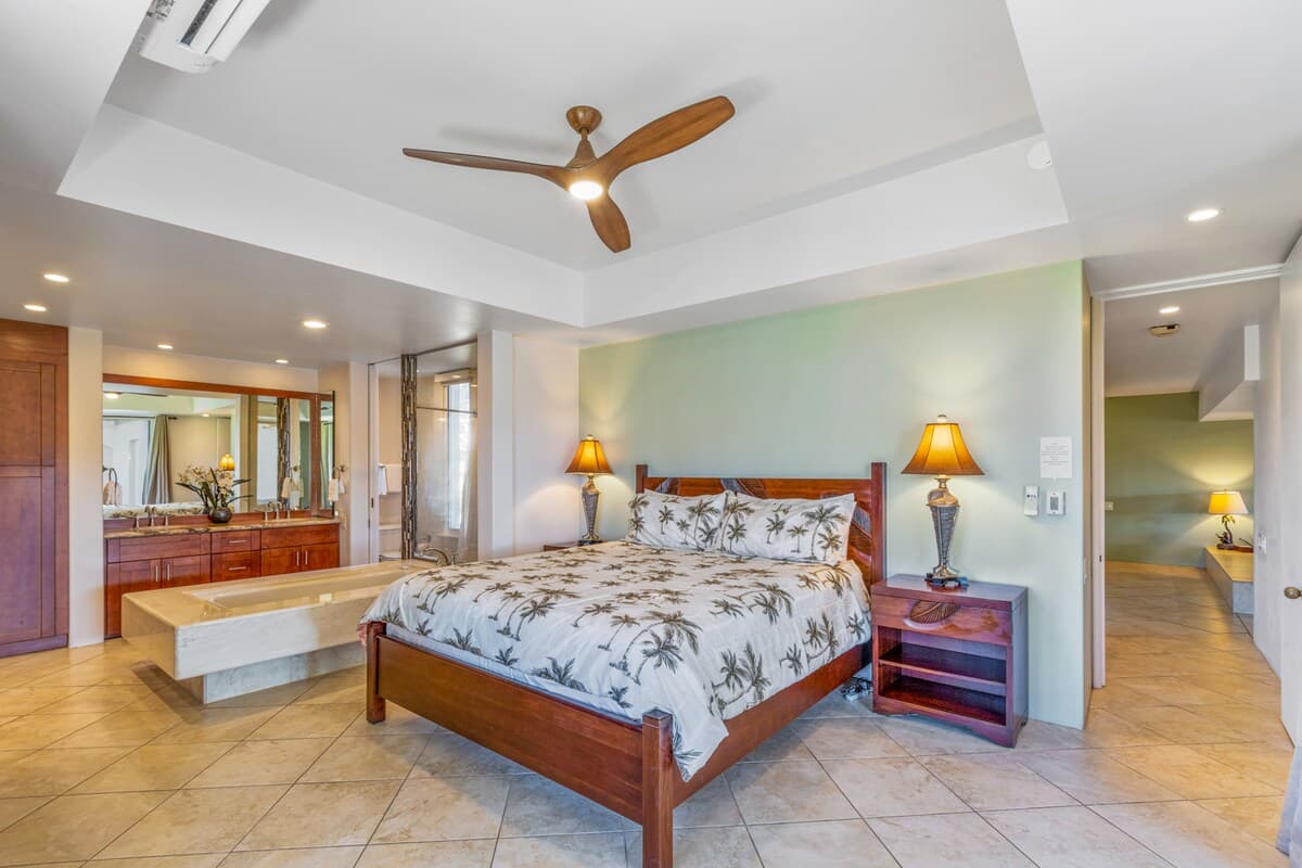 Condo in Kihei · ★4.67 · 2 bedrooms · 4 beds · 2 baths - Photo 3