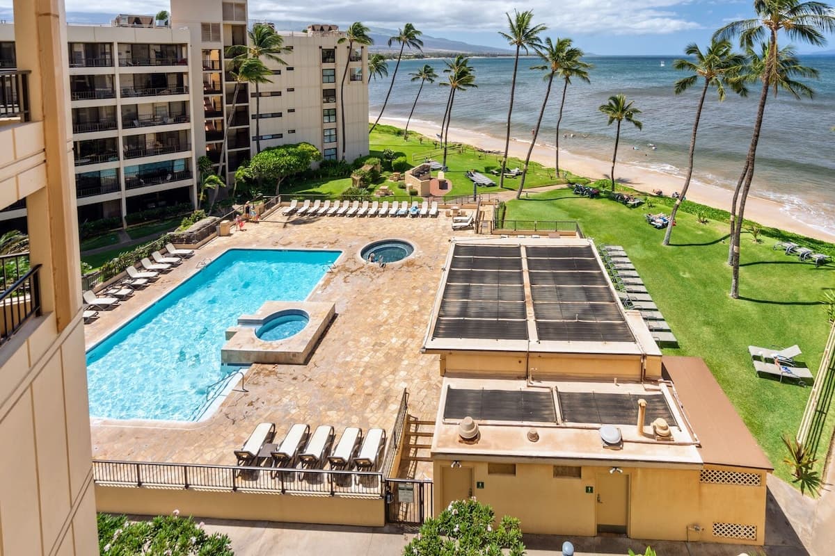 Condo in Kihei · ★4.83 · 1 bedroom · 2 beds · 1 bath - Photo 2