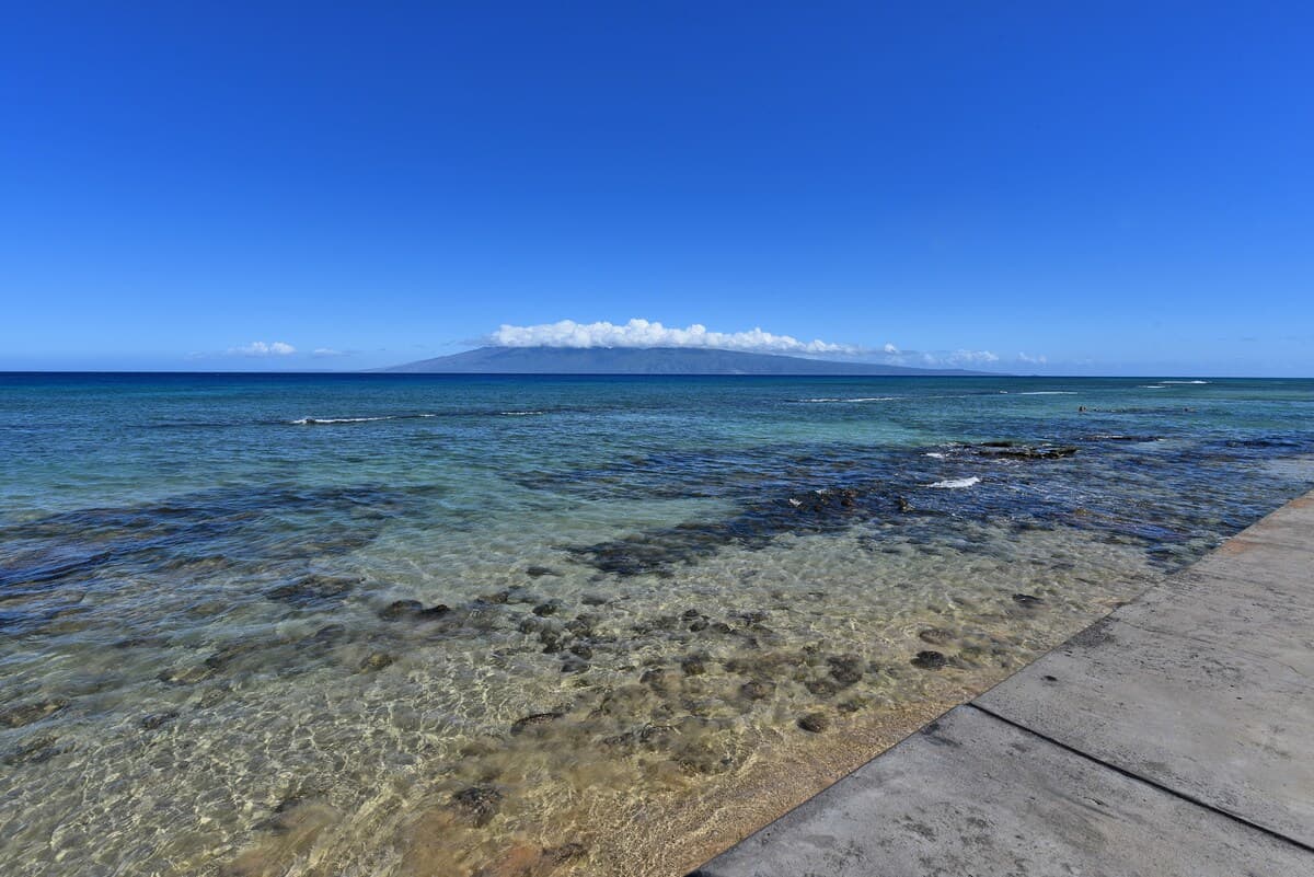 Condo in Lahaina · ★4.86 · 2 bedrooms · 3 beds · 2 baths - Photo 5