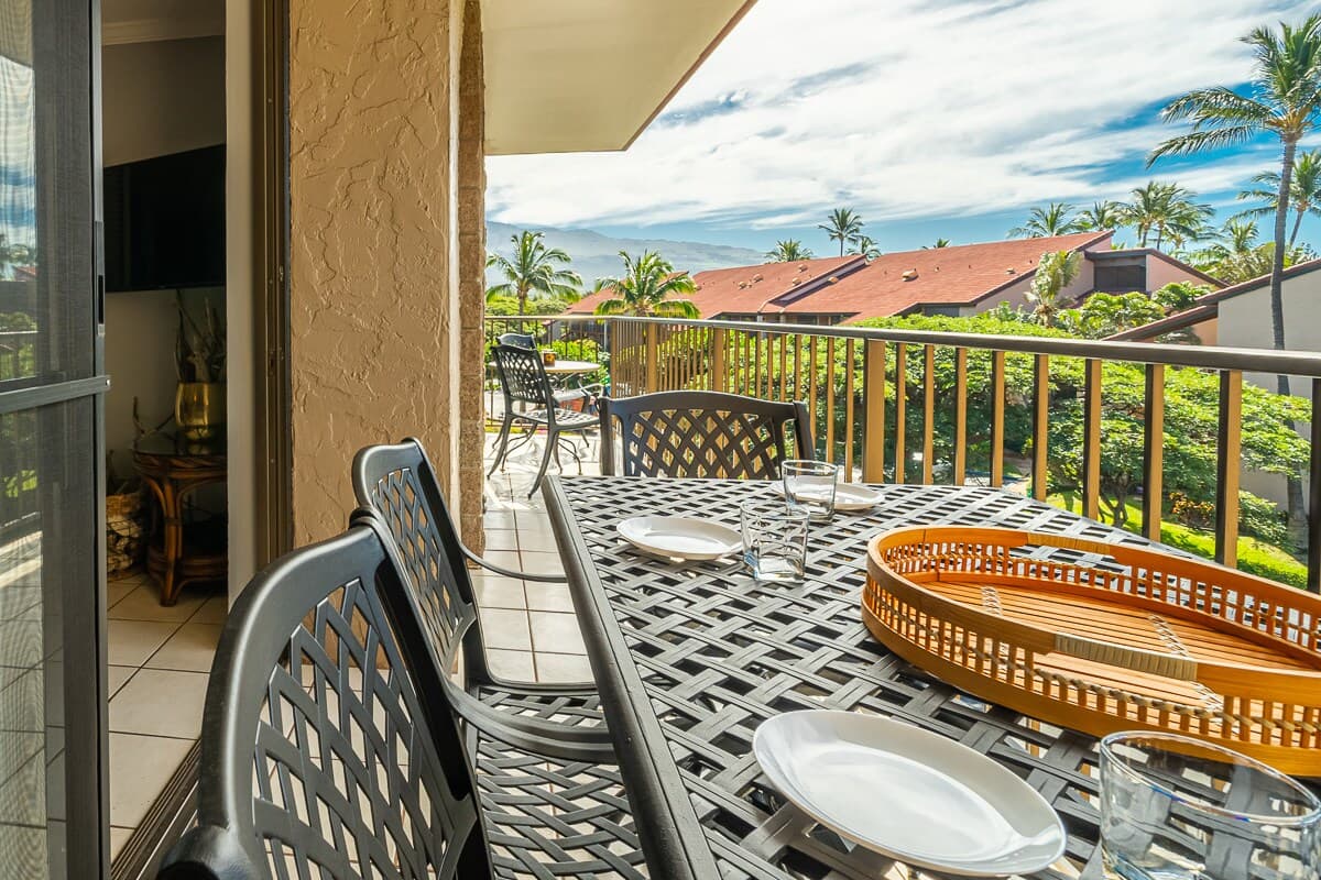 Condo in Kihei · ★4.75 · 2 bedrooms · 3 beds · 2 shared baths - Photo 2