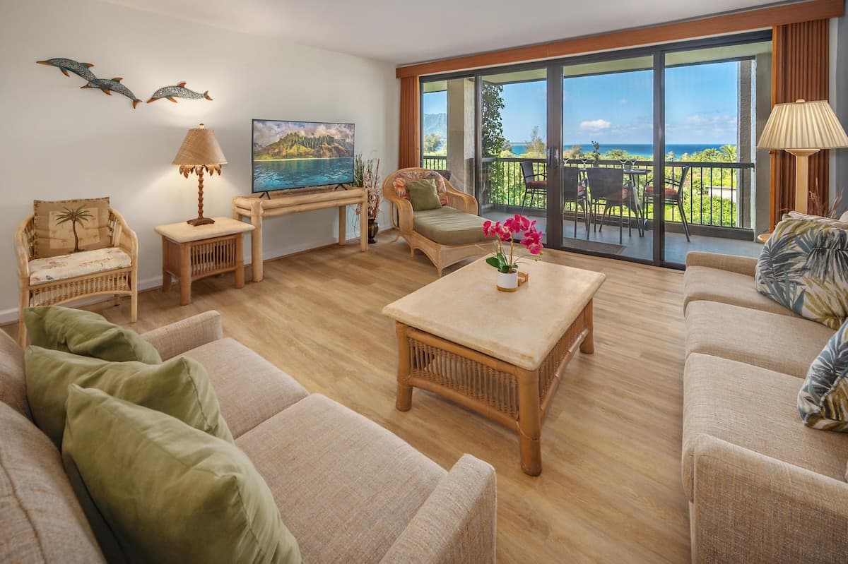 Condo in Princeville · ★4.75 · 1 bedroom · 4 beds · 1 bath - Photo 5