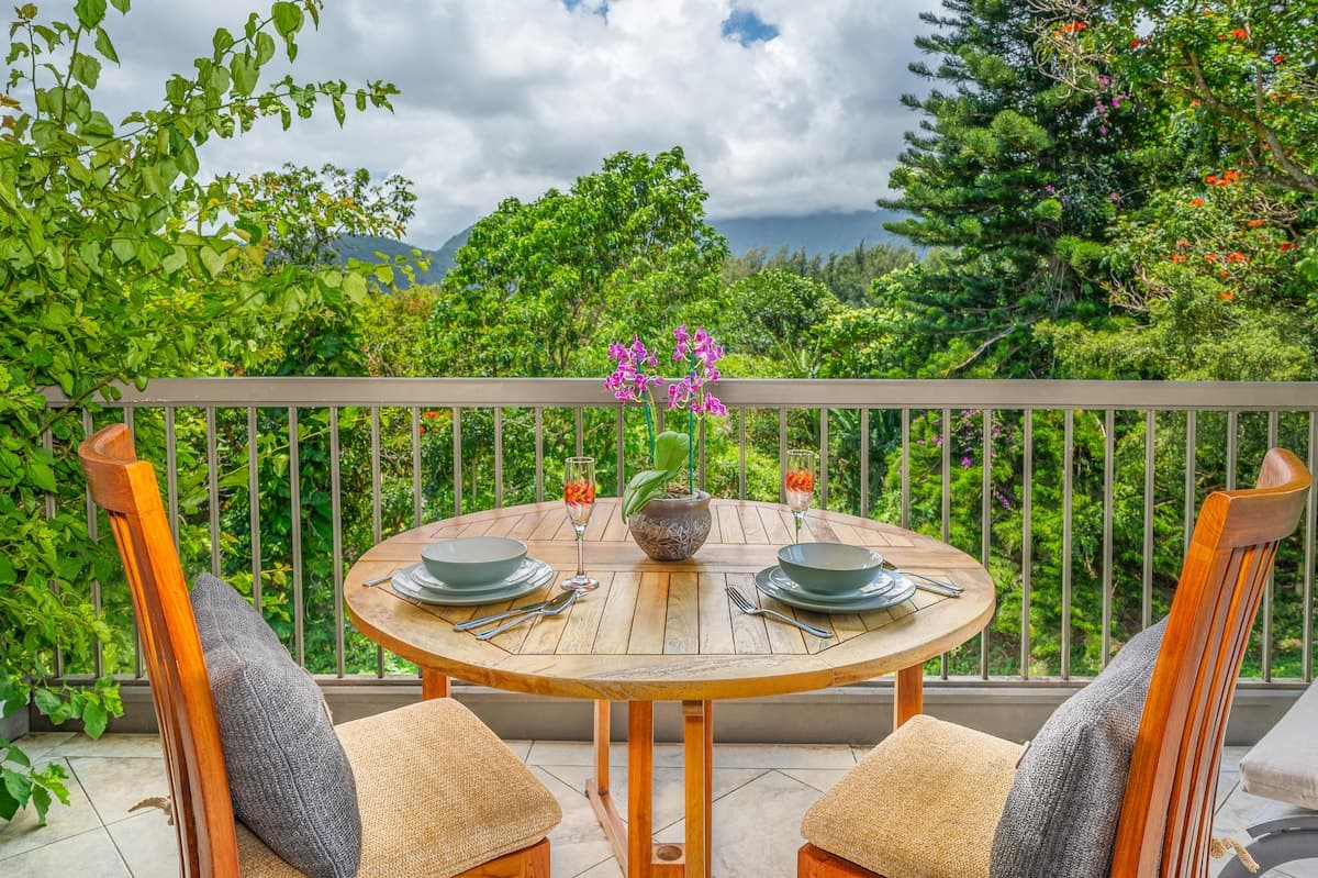 Condo in Princeville · ★4.5 · 1 bedroom · 3 beds · 2 baths - Photo 1