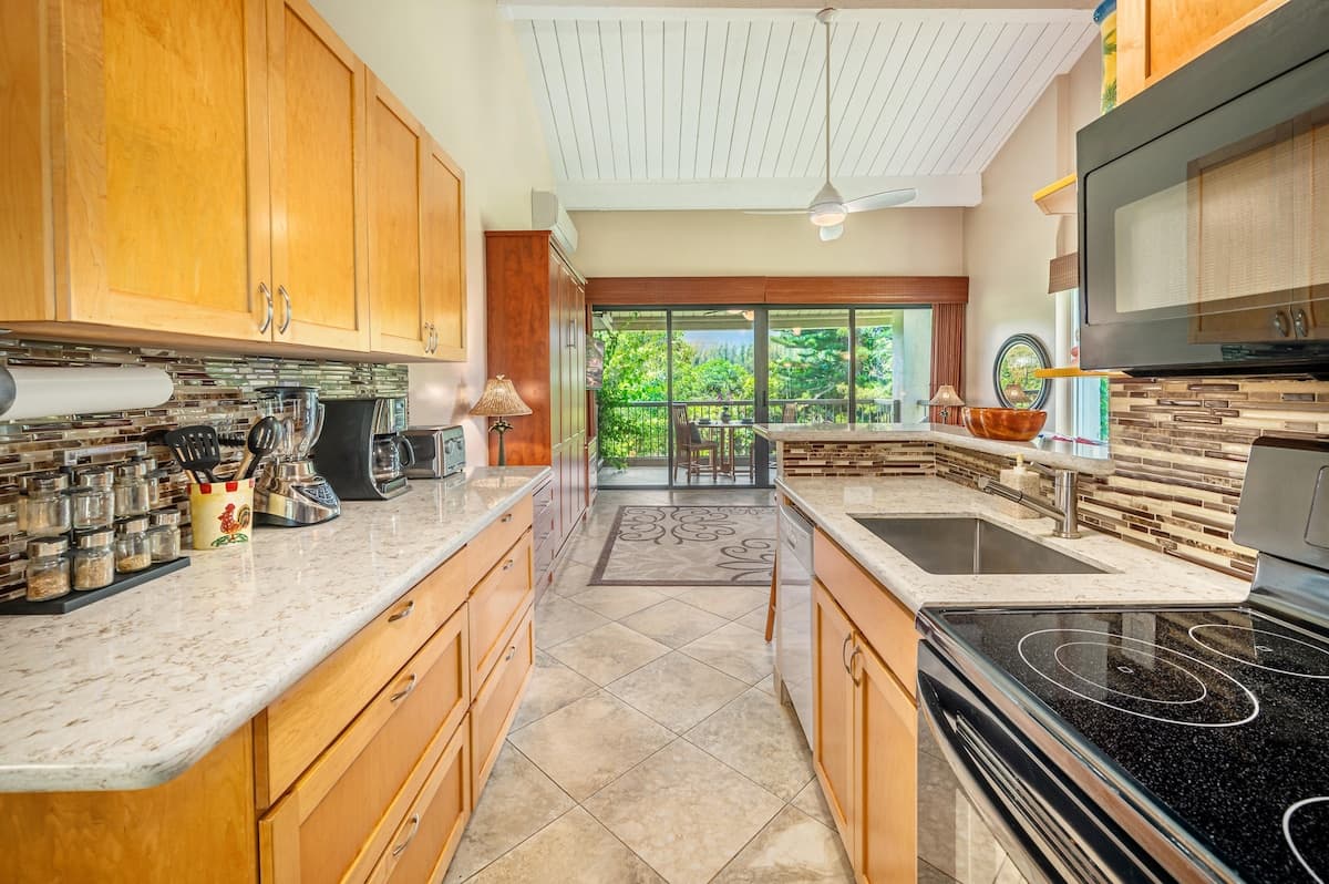Condo in Princeville · ★4.5 · 1 bedroom · 3 beds · 2 baths - Photo 5
