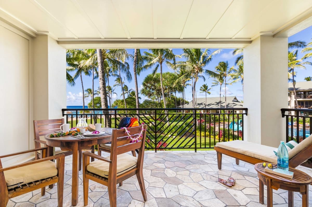 Condo in Kahuku · ★4.63 · 4 bedrooms · 7 beds · 3 shared baths - Photo 1