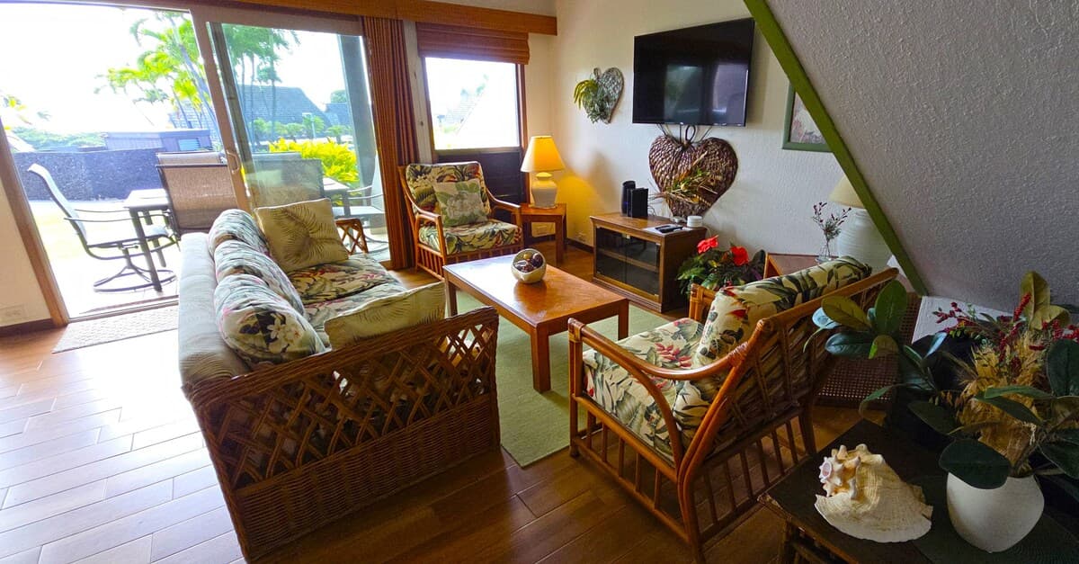 Condo in Naalehu · ★4.85 · 2 bedrooms · 3 beds · 2 shared baths - Photo 2