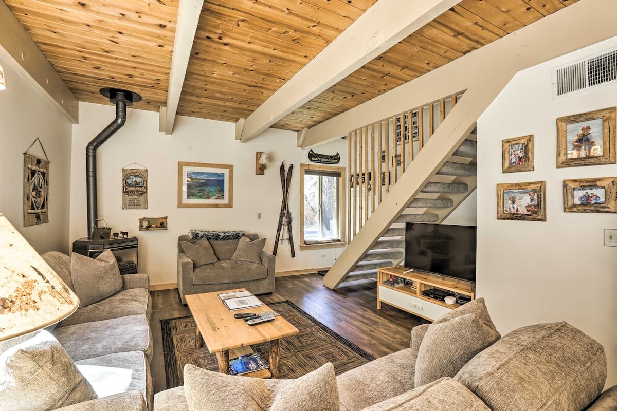 Cabin in Incline Village · ★4.9 · 3 bedrooms · 4 beds · 2 private baths - Photo 5