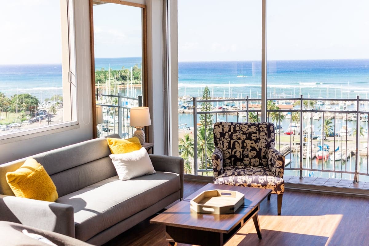 Condo in Honolulu · ★4.76 · 1 bedroom · 1 bed · 1 private bath - Photo 2