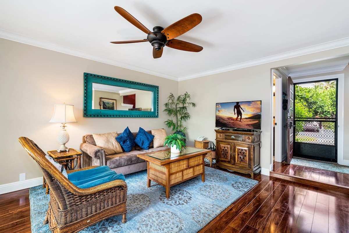 Condo in Kailua-Kona · ★4.9 · 2 bedrooms · 2 beds · 2 baths - Photo 1