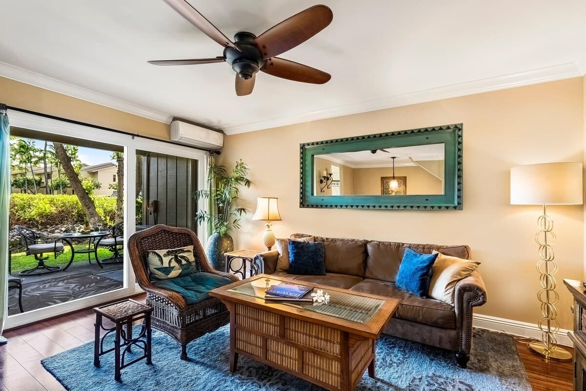 Condo in Kailua-Kona · ★4.9 · 2 bedrooms · 2 beds · 2 baths - Photo 2