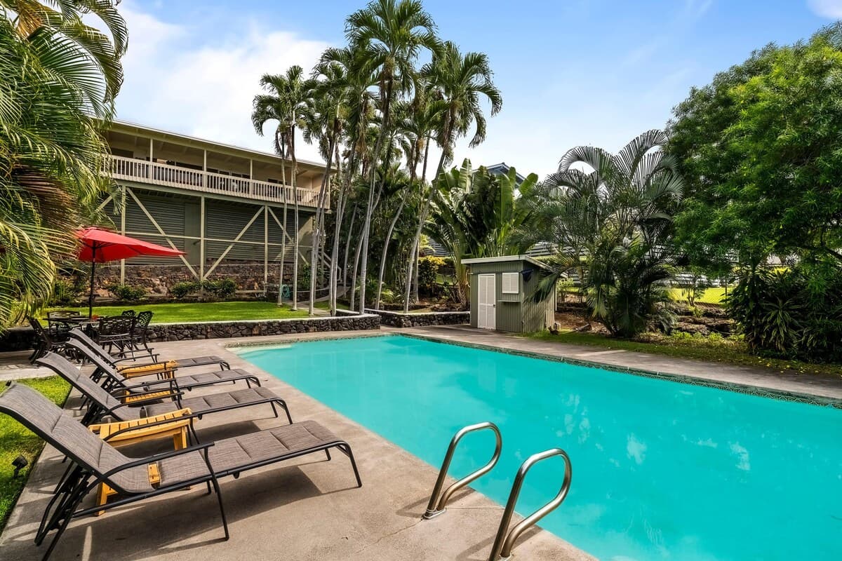 Home in Kailua-Kona · ★4.78 · 3 bedrooms · 4 beds · 2 baths - Photo 2