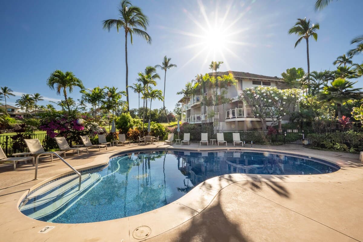 Condo in Kihei · ★4.77 · 2 bedrooms · 4 beds · 2 private baths - Photo 3