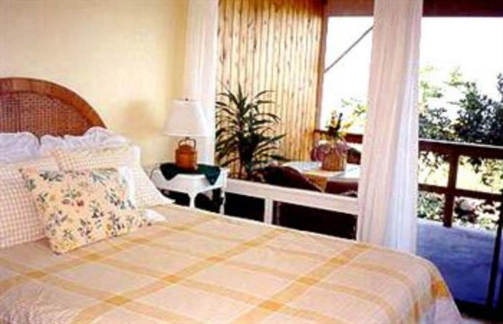 Plumeria Suite @ Hale-Hoola B & B - Photo 4