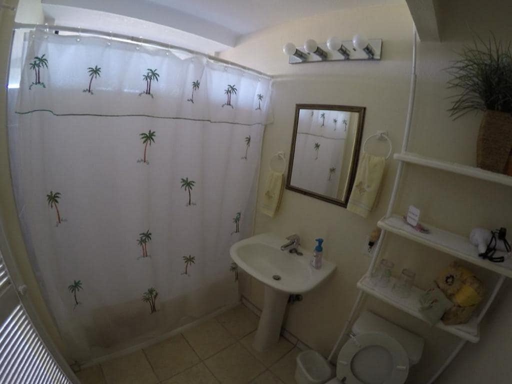 Plumeria Suite @ Hale-Hoola B & B - Photo 2
