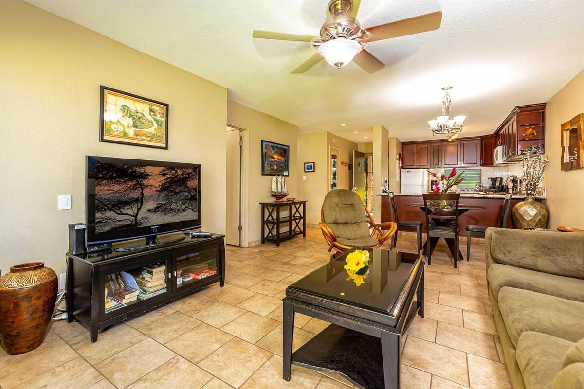 Condo in Kihei · ★4.69 · 2 bedrooms · 3 beds · 2 private baths - Photo 4