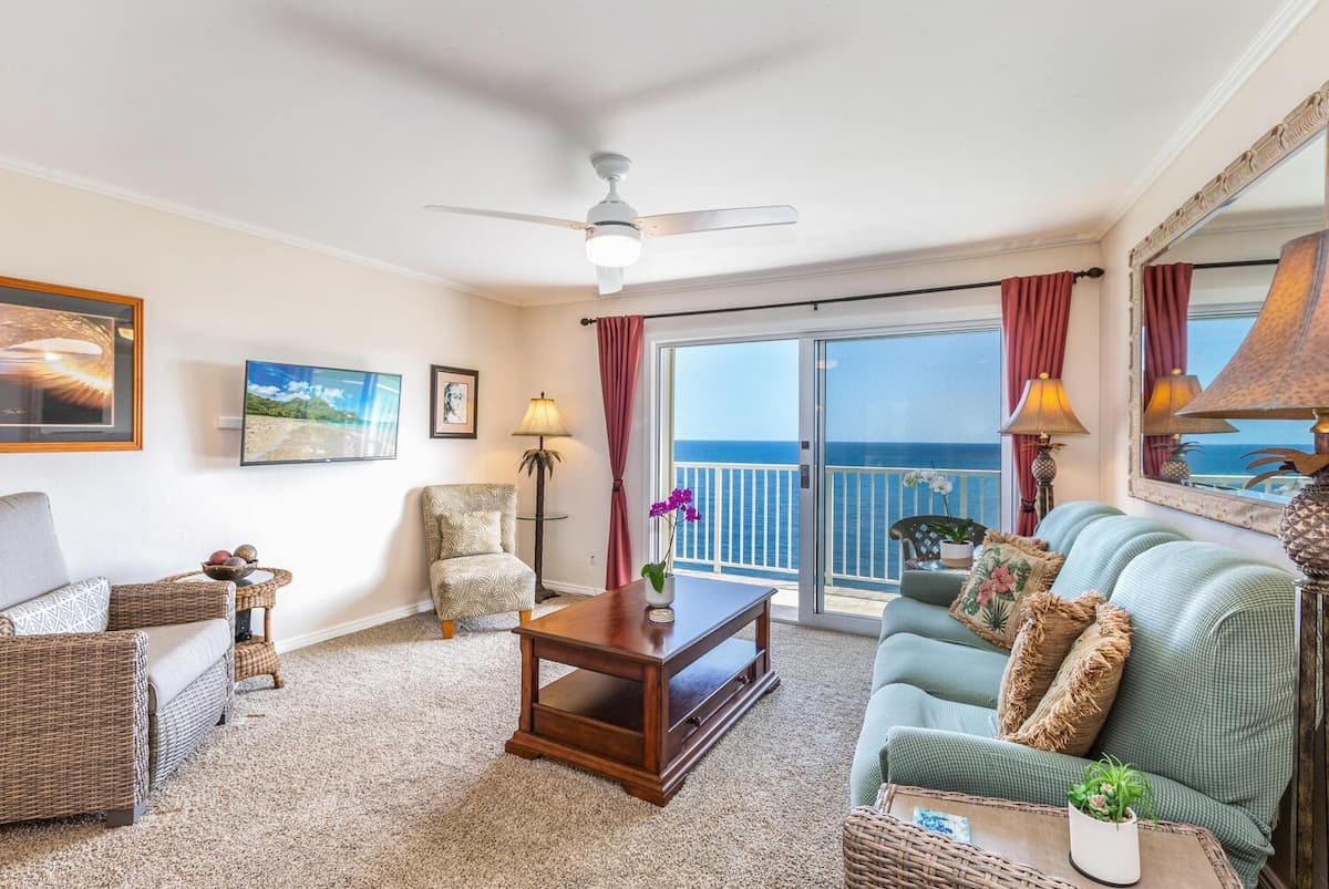Condo in Princeville · ★4.82 · 2 bedrooms · 2 beds · 2 baths - Photo 2