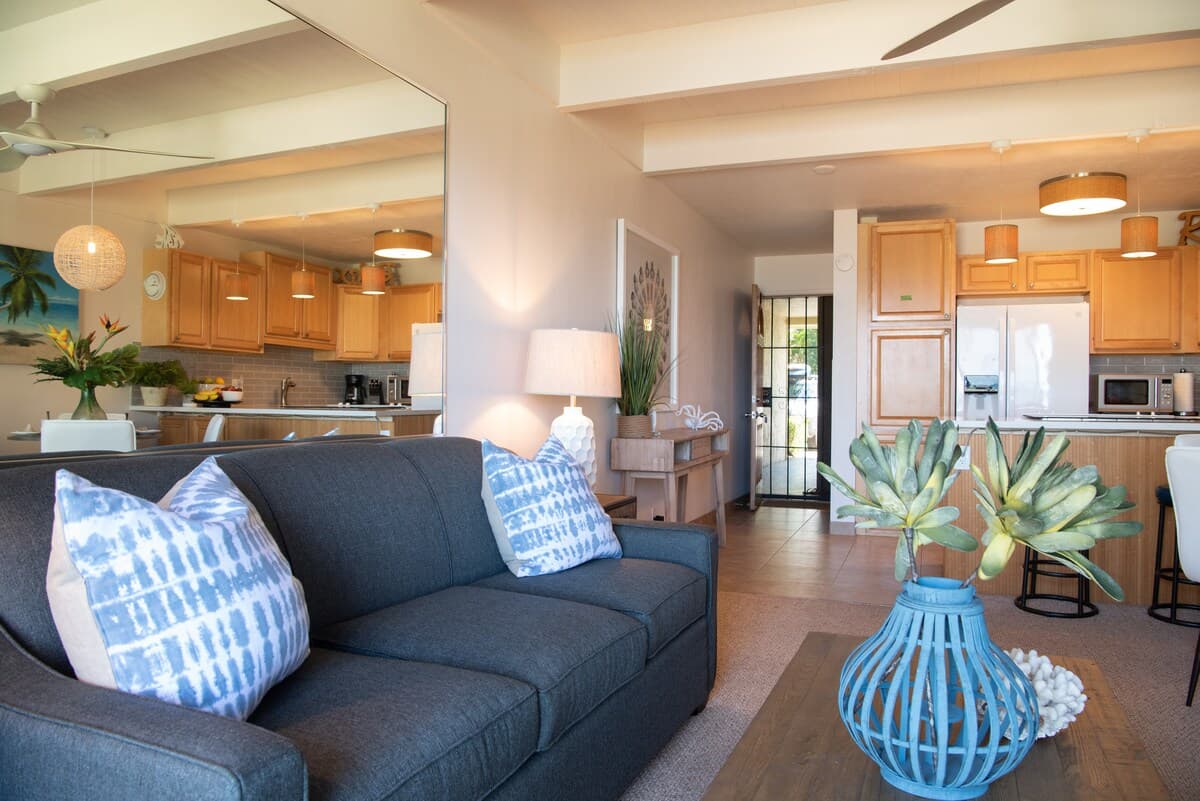 Condo in Kihei · ★4.89 · 1 bedroom · 2 beds · 1 bath - Photo 3