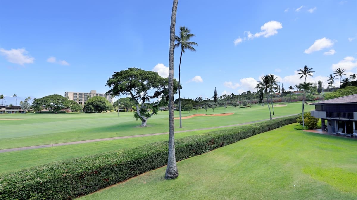 Condo in Lahaina · ★5.0 · 2 bedrooms · 3 beds · 2 baths - Photo 2