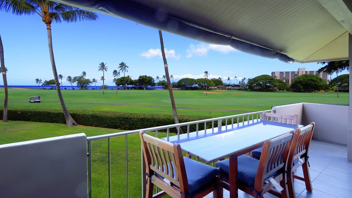 Condo in Lahaina · ★5.0 · 2 bedrooms · 3 beds · 2 baths - Photo 3