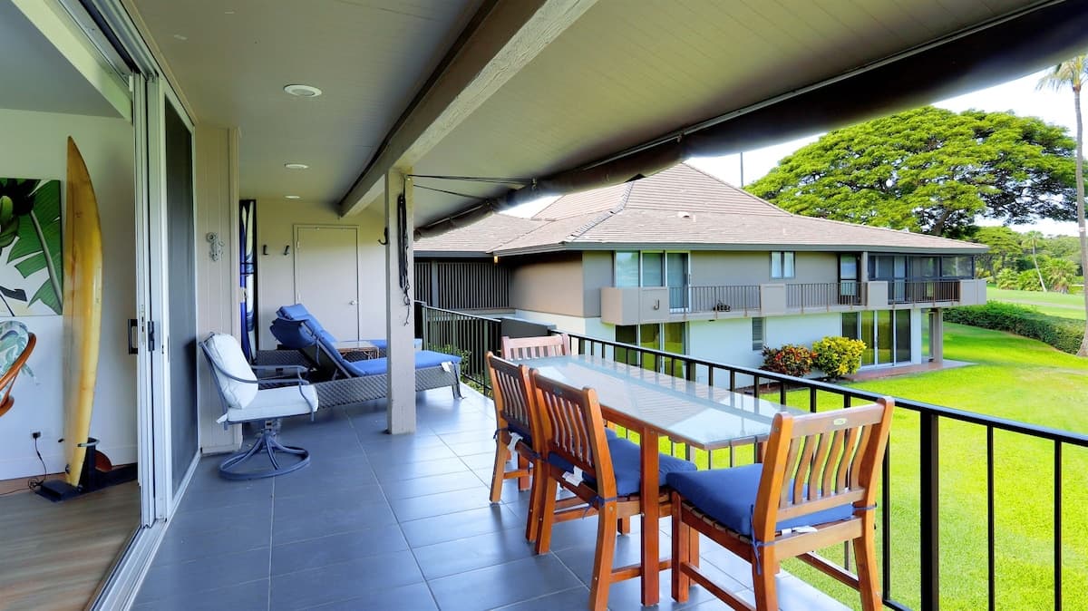 Condo in Lahaina · ★5.0 · 2 bedrooms · 3 beds · 2 baths - Photo 4