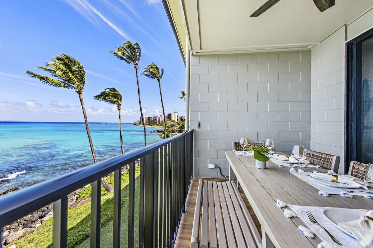 Condo in Lahaina · ★4.93 · 3 bedrooms · 4 beds · 2.5 baths - Photo 3