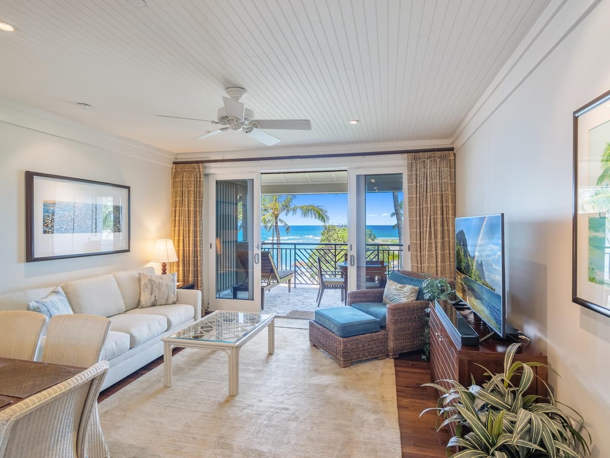 Villa in Kahuku · ★4.94 · Studio · 2 beds · 1 private bath - Photo 4