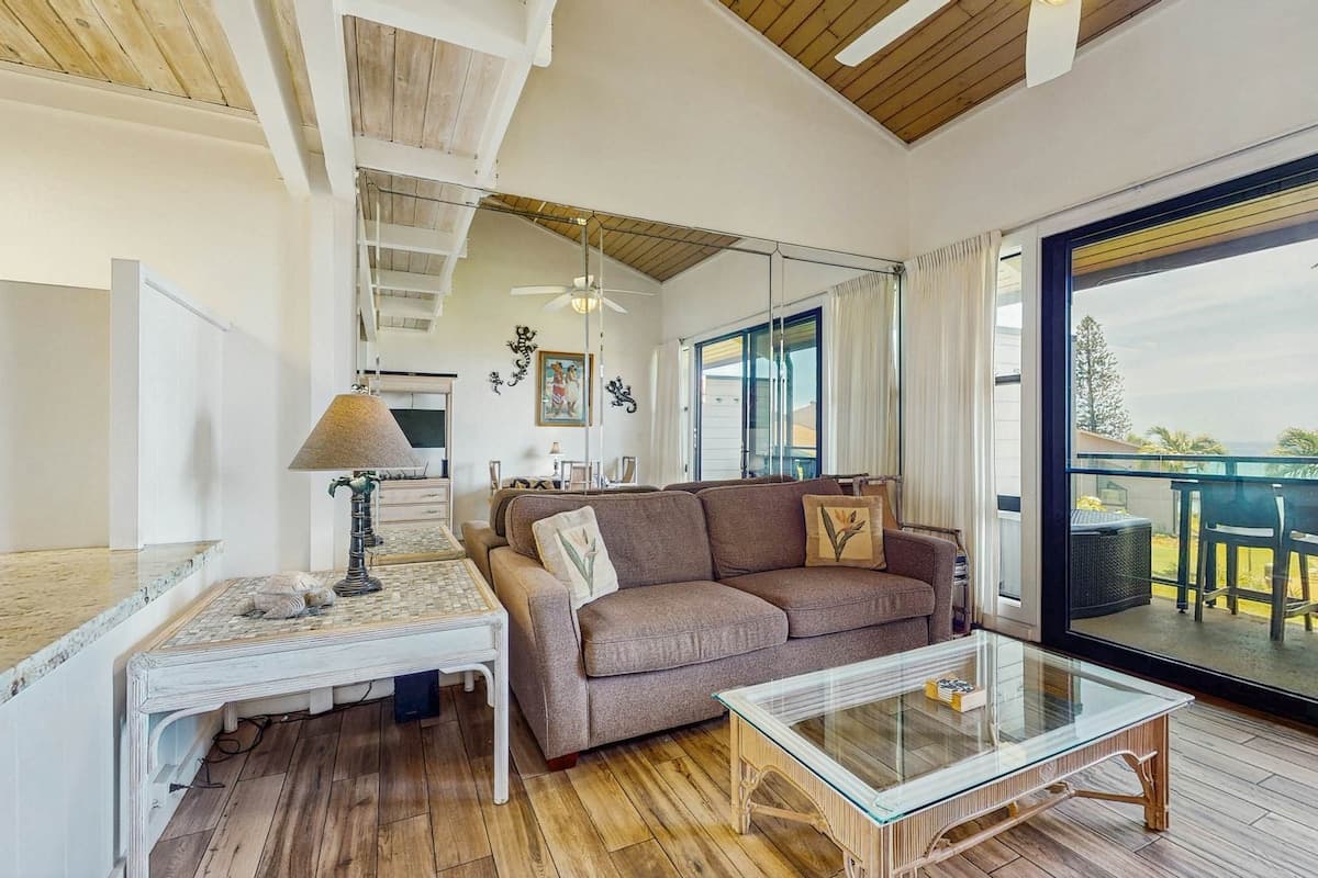 Zen 2BR Oceanfront | Pool | Balcony | Ocean views - Photo 3