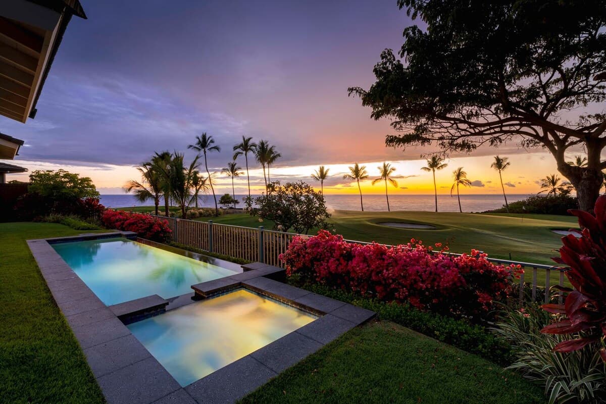Home in Kailua-Kona · ★4.96 · 3 bedrooms · 7 beds · 3 baths - Photo 3