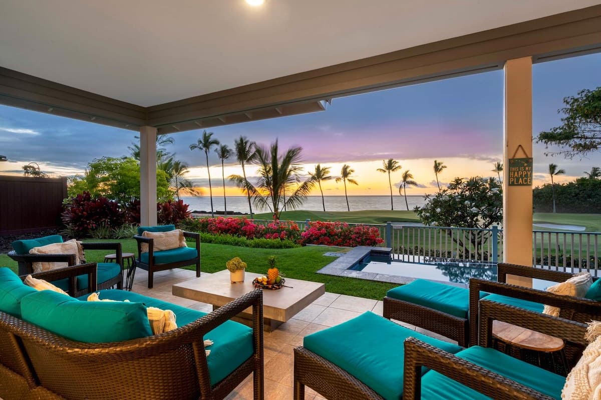 Home in Kailua-Kona · ★4.96 · 3 bedrooms · 7 beds · 3 baths - Photo 1