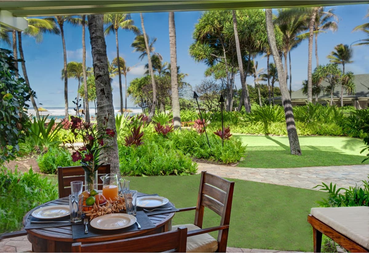 Villa in Kahuku · ★5.0 · 4 bedrooms · 6 beds · 3 private baths - Photo 1