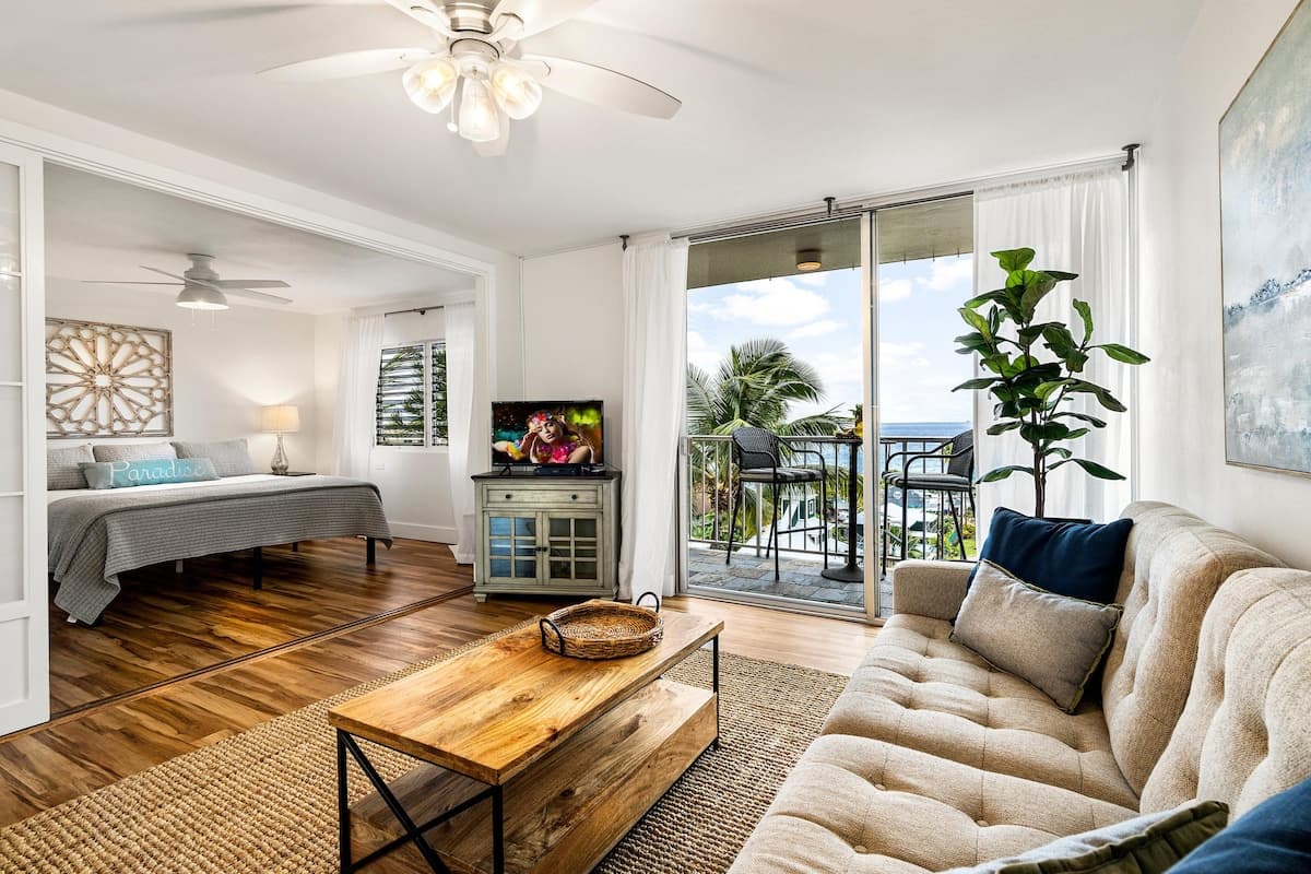 Condo in Kailua-Kona · ★4.84 · 1 bedroom · 1 bed · 1 private bath - Photo 3