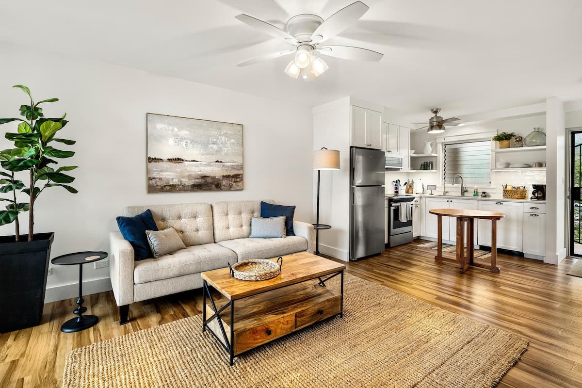 Condo in Kailua-Kona · ★4.84 · 1 bedroom · 1 bed · 1 private bath - Photo 4
