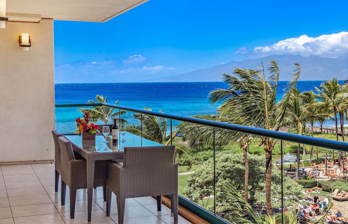 Condo in Lahaina · ★4.95 · 3 bedrooms · 5 beds · 3 baths - Photo 5