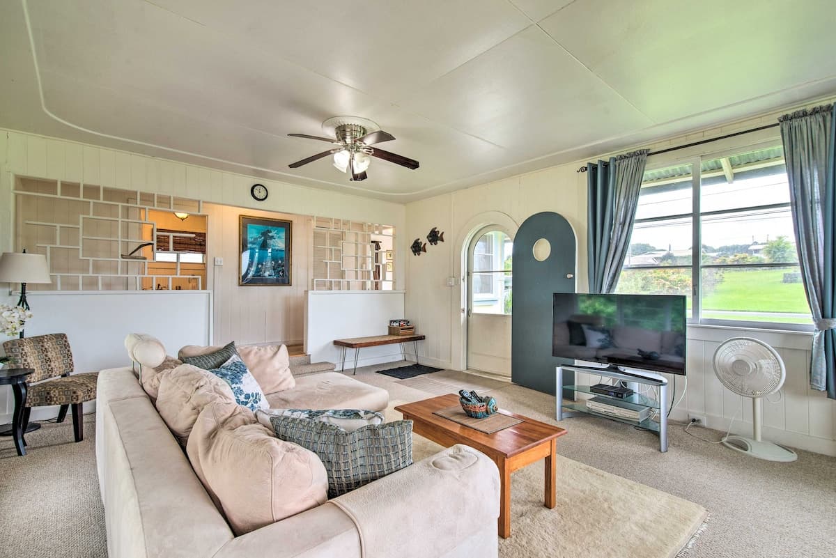 Home in Hilo · ★4.67 · 2 bedrooms · 3 beds · 1 shared bath - Photo 1