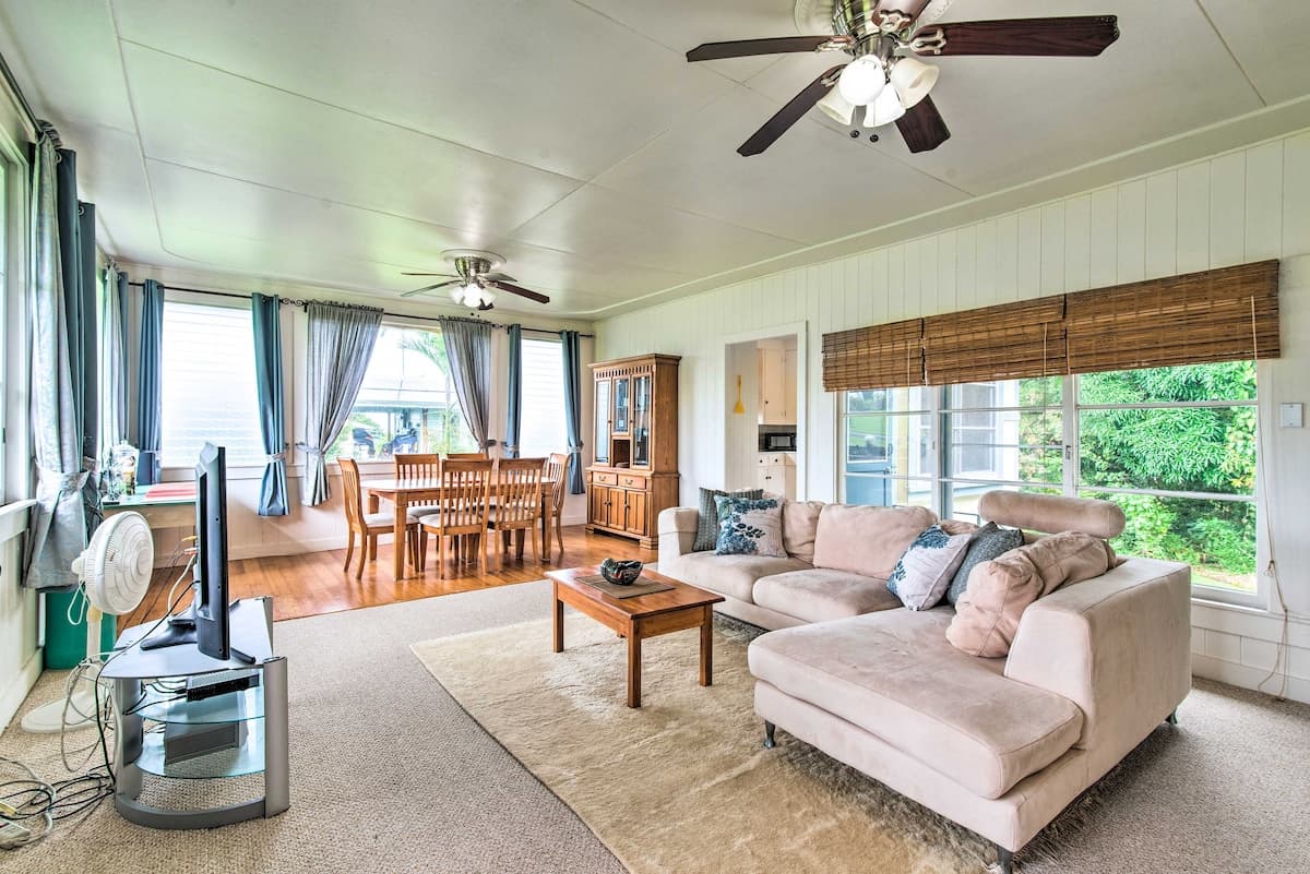 Home in Hilo · ★4.67 · 2 bedrooms · 3 beds · 1 shared bath - Photo 5