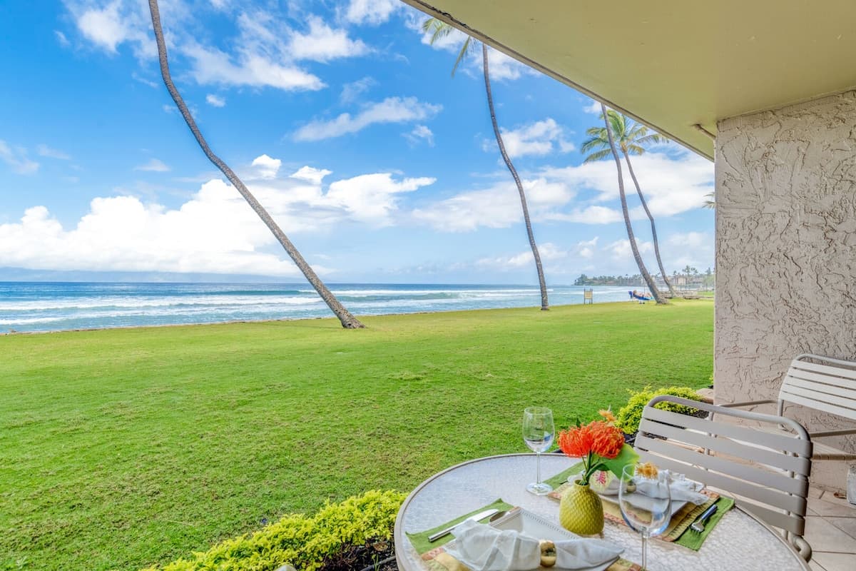 Condo in Lahaina · ★4.86 · 1 bedroom · 2 beds · 1 private bath - Photo 1